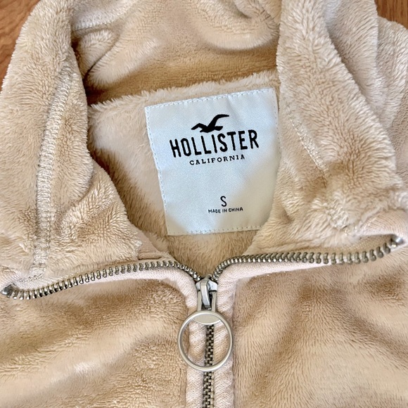 Hollister Half-Zip Sweater - Picture 2 of 2